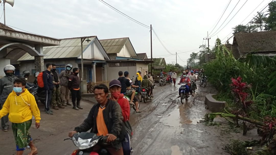 Kondisi terkini di kaki Gunung Semeru, Lumajang, Jawa Timur. /Twitter @BNPB_Indonesia