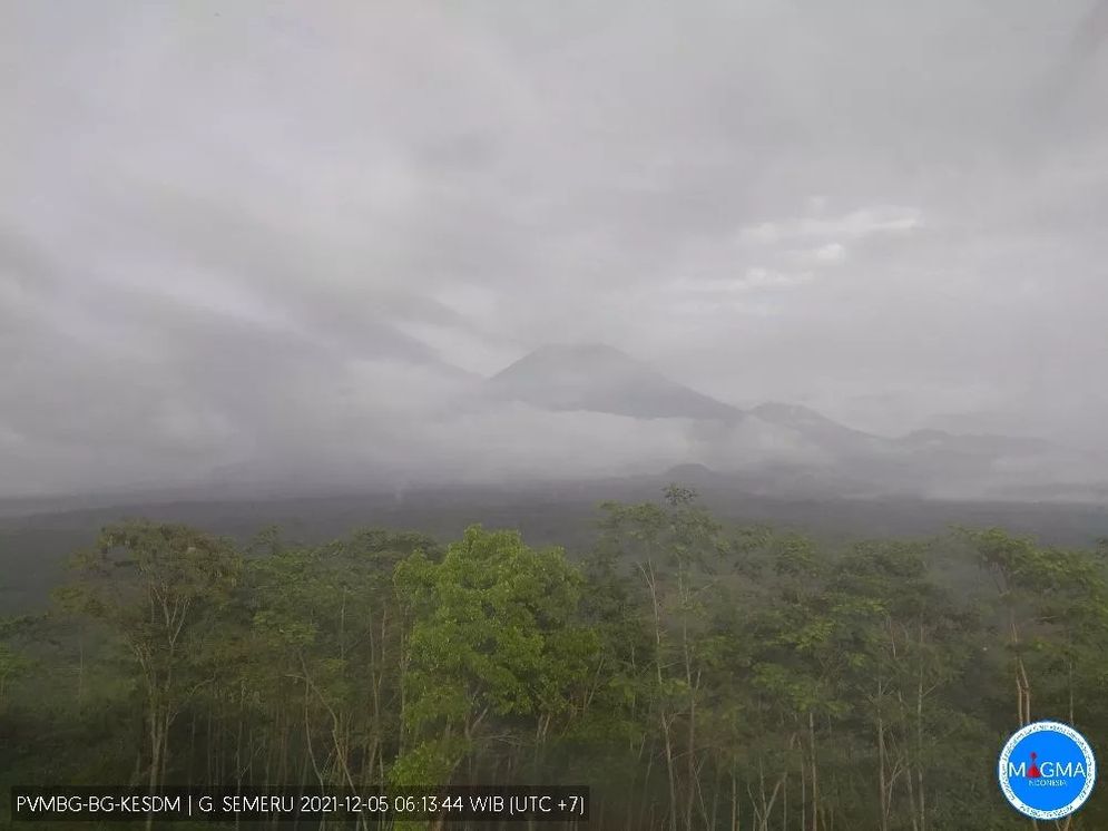 Bantu Wilayah Terdampak Erupsi Gunung Semeru, Kementerian ESDM Terjunkan Tim Siaga Bencana 