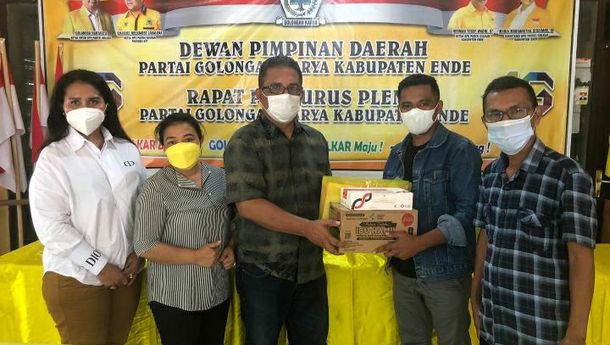 Rayakan Hari Ulang Tahun Ke - 45, Laka Lena Sumbang Alat Rapid dan PMT Bumil