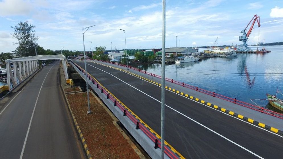 Jembatan menuju Pelabuhan Pulai Baai yang baru dibangun ini, diharapkan bisa menunjang aktifitas perekonomian Bengkulu semakin maju melalui rencana KEK. 