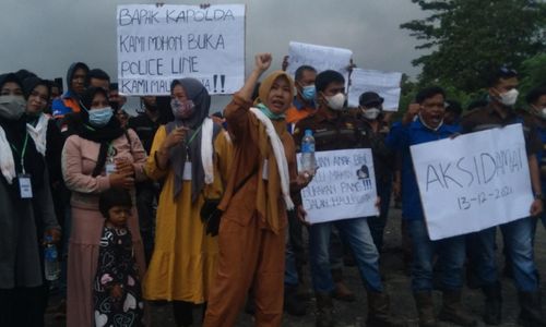 emak-emak demo.jpg