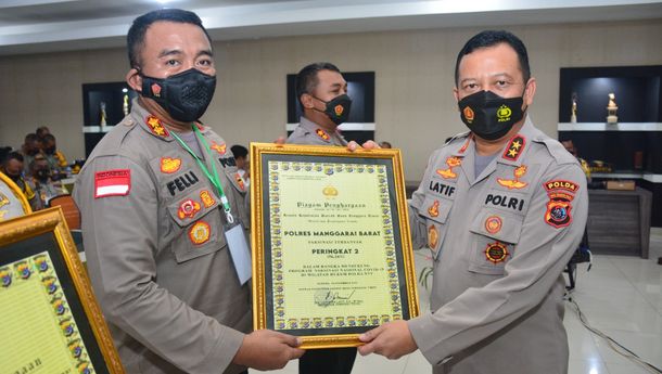 Polres Mabar Terima Dua Penghargaan Sekaligus dari Kapolda NTT