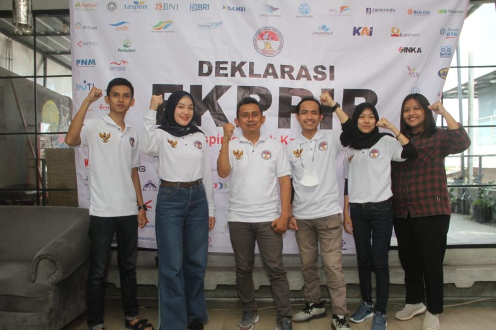 Anak-anak karyawan BUMN mendeklarasikan FKPPIB (Forum Komunikasi Putera-Puteri Indonesia Bersatu) di Bandarlampung, Rabu (15/12/2021).