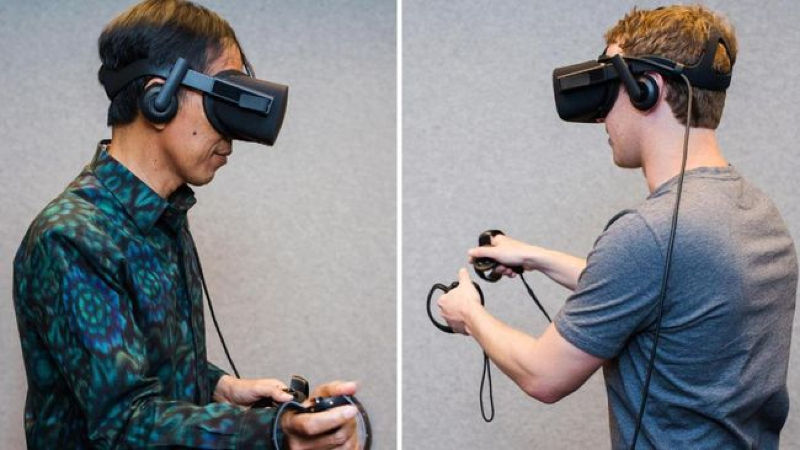 Presiden Joko Widodo bermain tenis menggunakan teknologi Oculus VR di kantor pusat Facebook, Amerika Serikat tahun 2016.