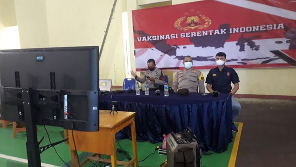 Giat 'Vaksinasi Serentak Indonesia', Polres Manggarai Gelar Vaksinasi Tahap 1 untuk Para Pelajar