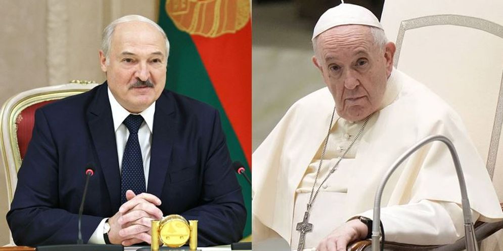 Presiden Belarusia, Alexander Lukashenko (kiri) menyampaikan 'Selamat Ulang Tahun'  kepada Paus Fransiskus yang genap berusia 85 tahun pada Jumat, 17 Desember 2021. 