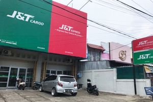 Paket JT Express dan JT Cargo.jpg