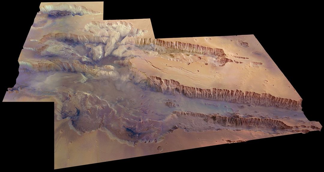 valles-marineris-pillars.jpg