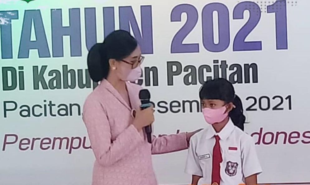 Dinaya Lestari saat diundang ke Pendopo Kabupaten Pacitan dalam peringatan Hari Ibu 