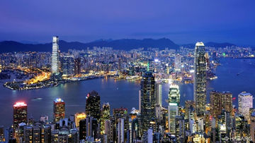Hong Kong merayakan tahun baru 2022 dengan keindahan seni spektakuler di Victoria Harbour dengan menampilkan momen hitung mundur di M+ Facade diiringi musik meriah dari Hong Kong Philharmonic Orchestra. 