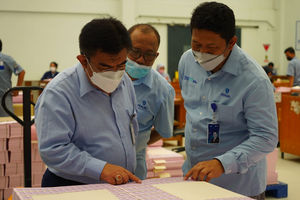 CHT Berlaku Awal 2022, Bea Cukai Siapkan 15 Juta Lembar Pita Cukai.jpg