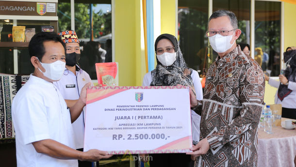 Pemprov Lampung Beri Apresiasi kepada UKM/IKM Inovatif dan Berhasil Lakukan Ekspor 
