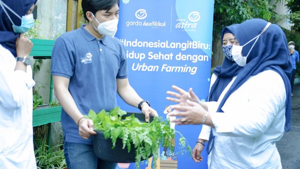 Wujudkan #IndonesiaLangitBiru Asuransi Astra Ajak Hidup Sehat Melalui Aktivitas Urban Farming