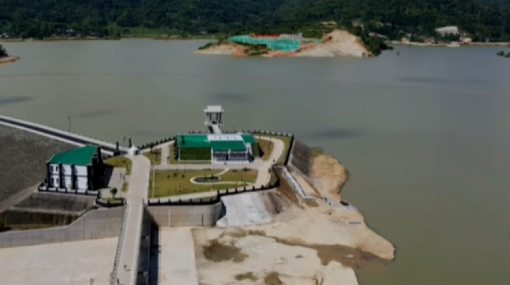 Tutup Buku 2021, Jokowi Resmikan Bendungan Pidekso di Wonogiri Rp772 Miliar.jpg