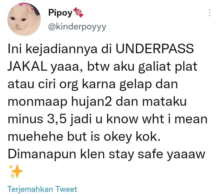 Kicauan akun @kinderpoyyy di Twitter mengenai aksi klithih yang membuat dirinya terluka.