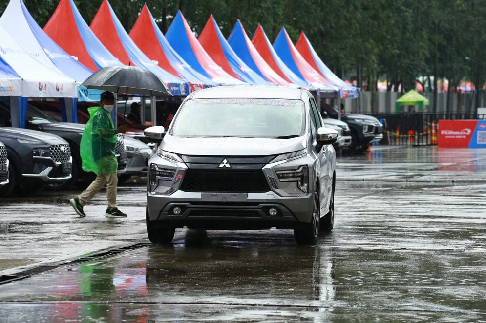 Di musim hujan ini PT MMKSI menyiapkan program rainy campaign untuk merawat kendaraan selama musim hujan.