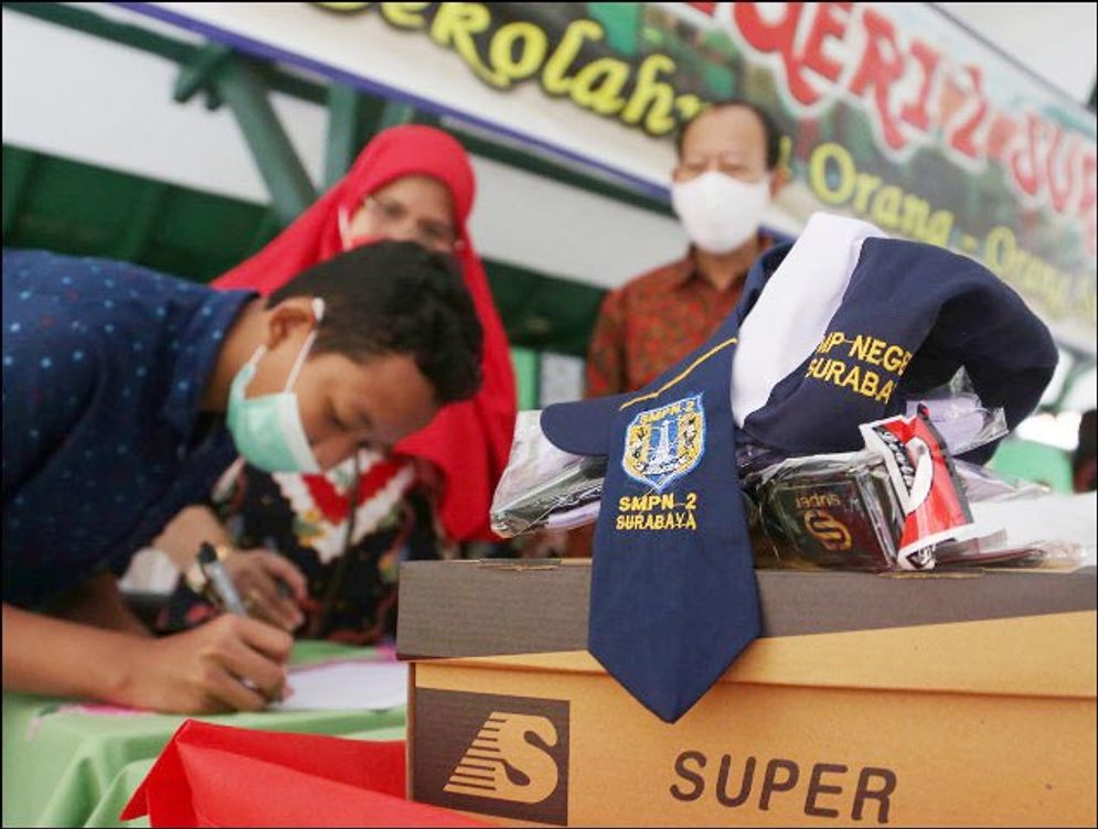 A-SERAGAM.jpg