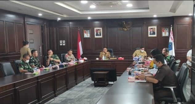 Rakor Penanggulangan Pandemi Covid-19 saat Nataru dan Penanganan Varian Omicron. (Foto:Istimewa)