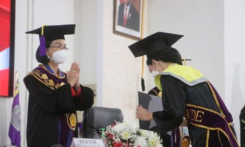 Unsrat-Lakukan-Wisuda-Pertama-Secara-Luring-Terbatas-Sejak-Maret-2020.jpg
