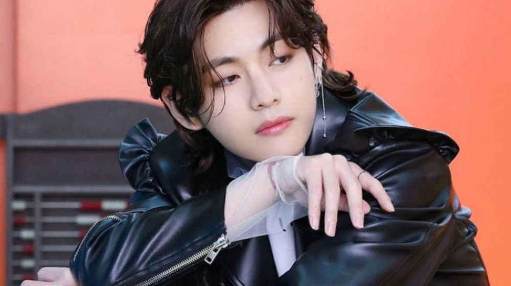 Kado Terindah di Usia Ke-26, V BTS Lampaui 5 Juta Pengikut di Spotify.jpg