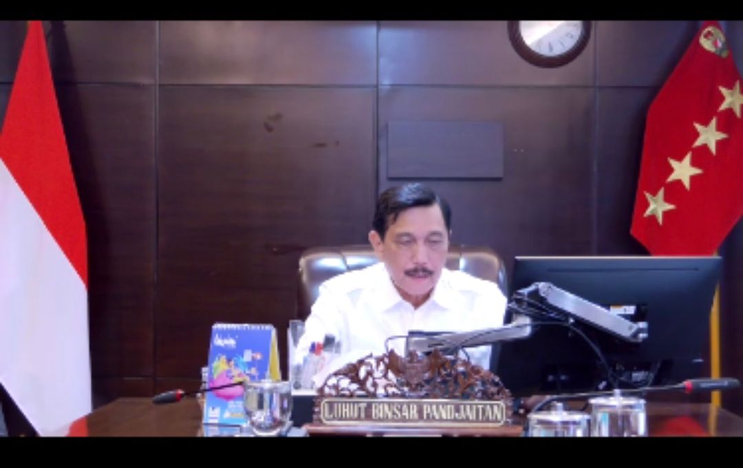 Luhut Binzar Panjaitan dalam acara press  conference di Jakarta . Senin, 3 Januari 2022