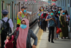 Jumlah Penumpang Commuter Menurun - Panji 1.jpg
