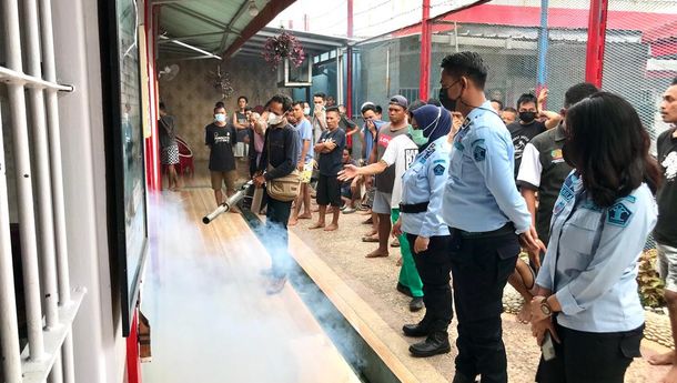 Cegah Penyakit Menular, Lapas Narkotika Bandarlampung Fogging Blok Hunian