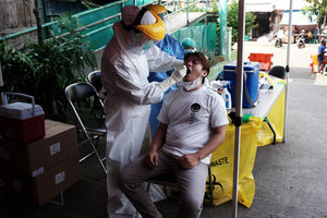 Antisipasi Omicron Di Lingkungan Pasar - Panji 6.jpg