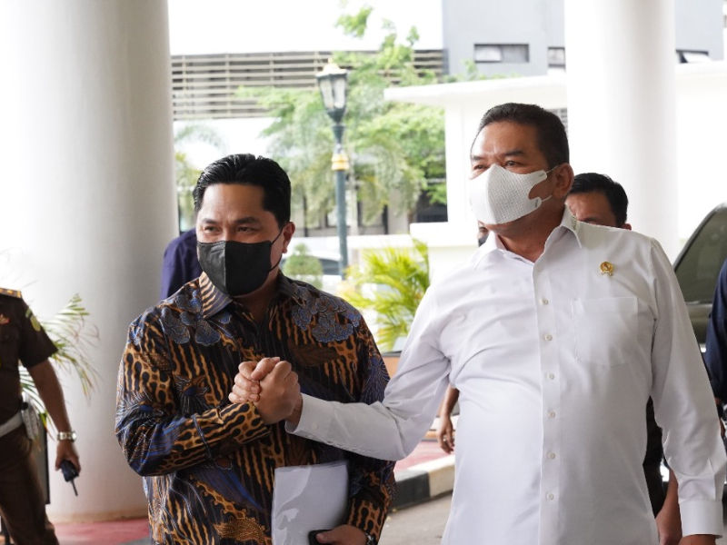 Menteri BUMN Erick Thohir melaporkan dugaan korupsi sewa pesawat ATR 72-600 milik PT Garuda Indonesia (Persero) Tbk (GIAA) ke Kejaksaan Agung RI, Selasa, 11 Januari 2022.