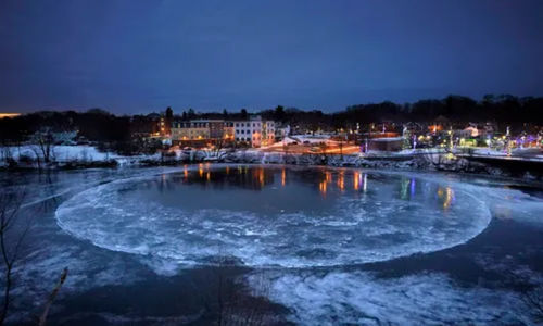 Screenshot 2022-01-15 at 09-14-45 f75373fa-1d8f-45a5-94c7-7cdb2bced1c7-AP_APTOPIX_Ice_Disk_Maine jpg (WEBP Image, 500 × 333[...].png