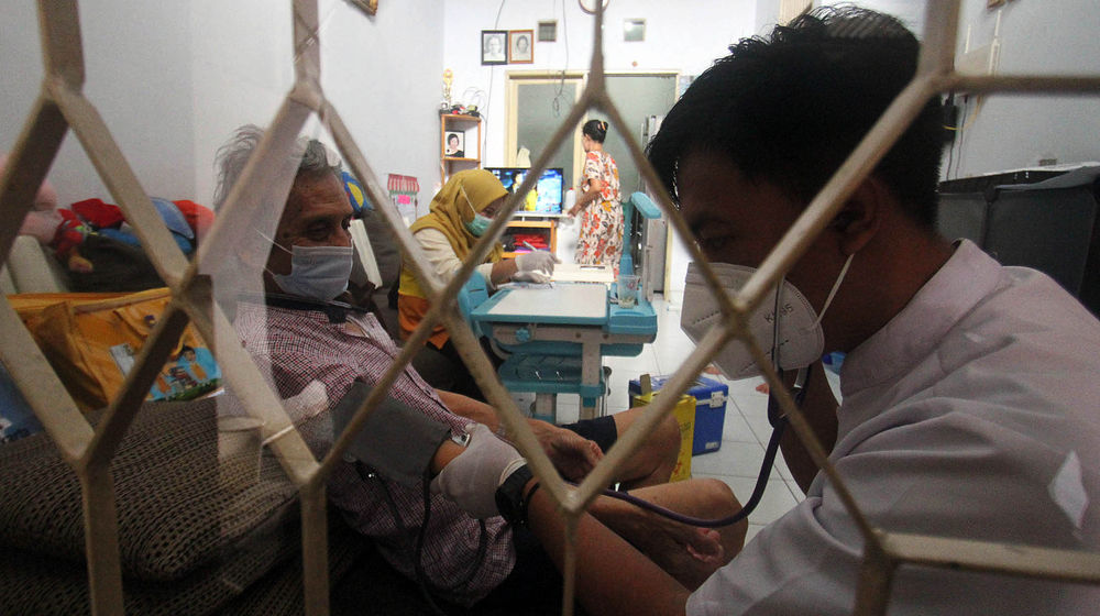 Vaksin Door To Door Lansia - Panji 5.jpg