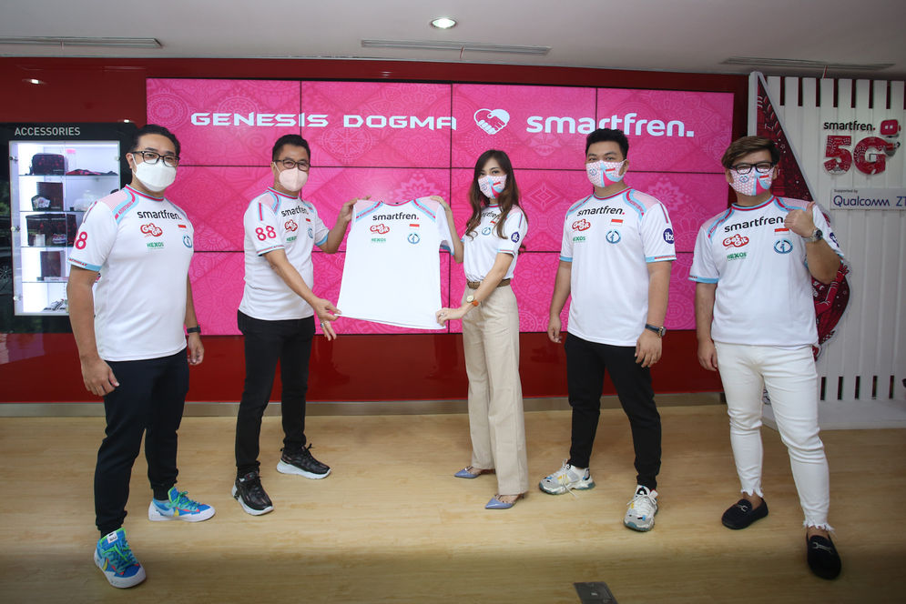 Foto 2_Kembangkan Potensi Esports, Smartfren Jadi Sponsor Utama Genesis Dogma.jpg