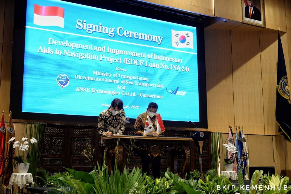 Perjanjian kerja sama Kementerian Perhubungan (Kemenhub) dengan Economic Development Cooperation Fund (EDCF) Korea Selatan dalam program pembangunan dan penggantian Sarana Bantu Navigasi Pelayaran (SBNP) di Indonesia, Jumat, 21 Januari 2022