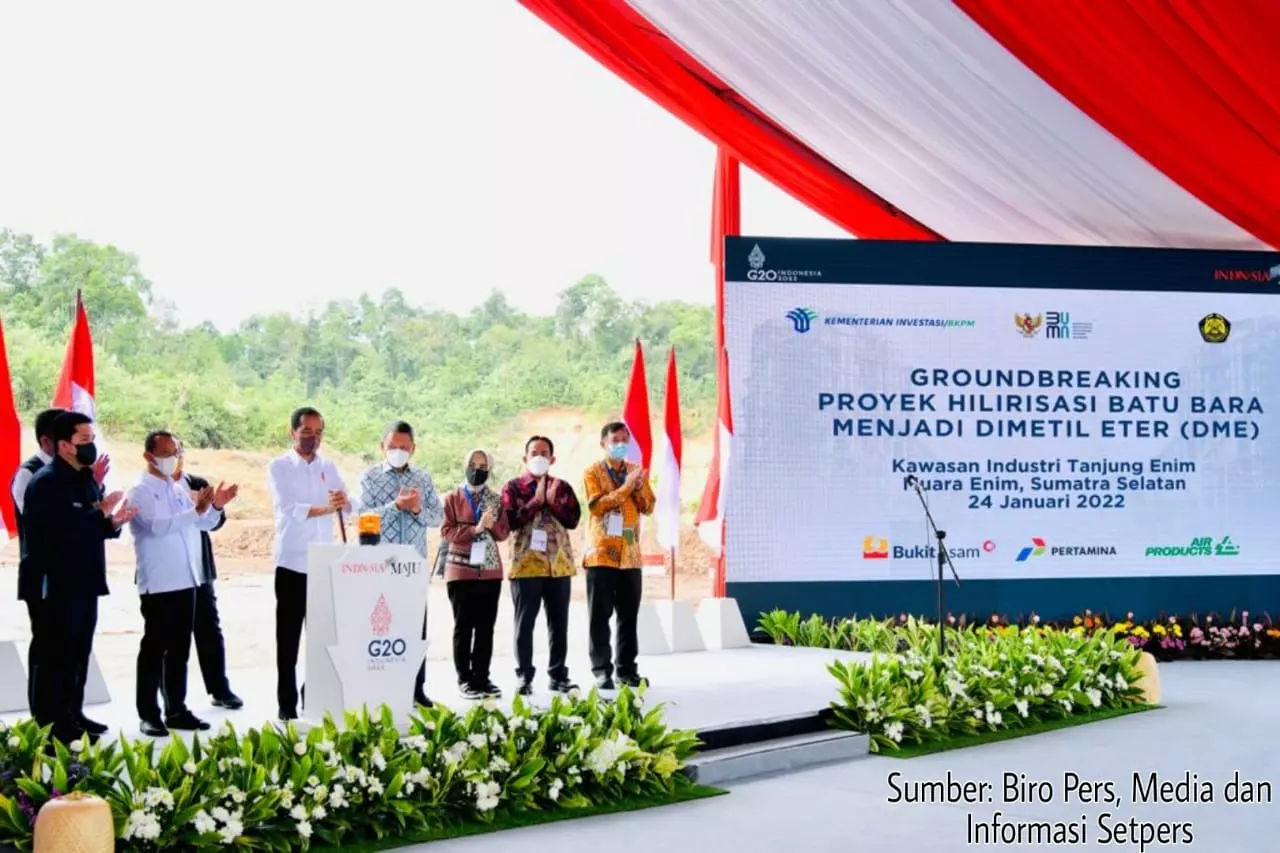 Presiden Jokowi meremsikan proyek hilirisasi batu bara menjadi Dimetil Eter (DME) 