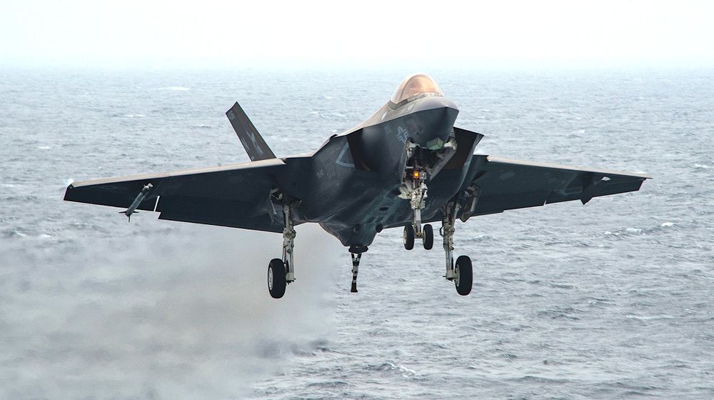 f-35c-landing-mishap-carl-vinson.jpg