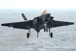 f-35c-landing-mishap-carl-vinson.jpg