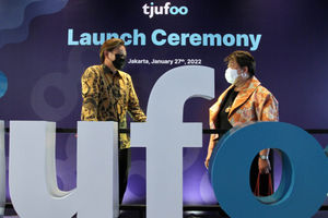 Kerjasama Tjufoo Dan Sarinah - Panji 1.jpg