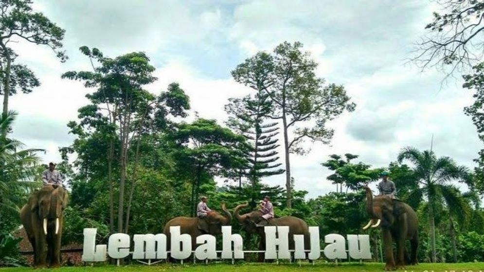 Taman Wisata Lembah Hijau. 