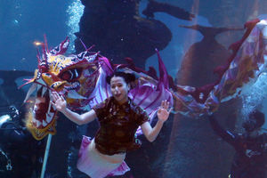 Imlek Jakarta Aquarium - Panji 1.JPG