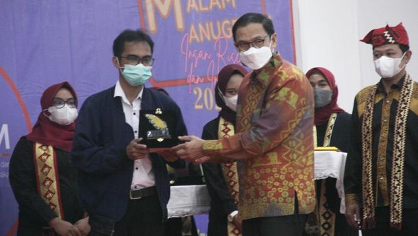 Anugerah Insan Riset dan Inovasi ITERA Beri Apresiasi pada Dosen dan Mahasiswa