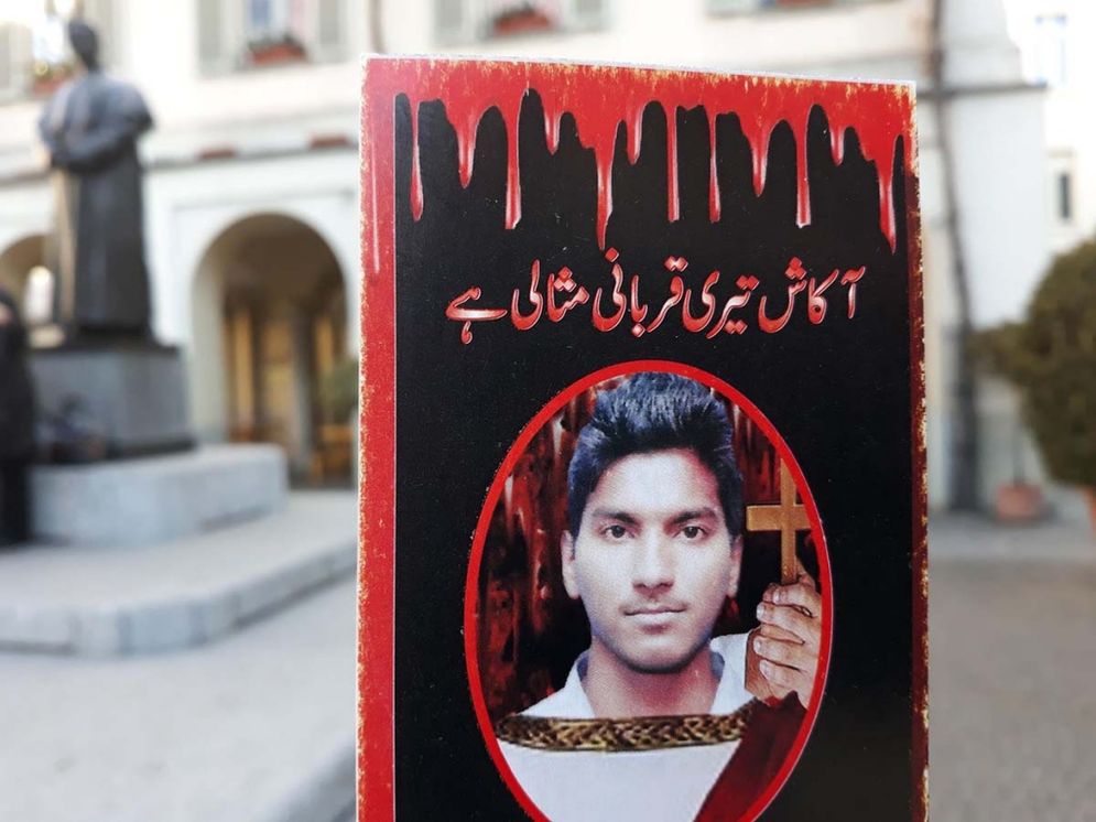 Akash Bashir, anak muda Katolik yang terbunuh saat menghalangi serangan tero bunuh diri di gereja Kaolik di Lahore Pakistan pada 15 Maret 2015.