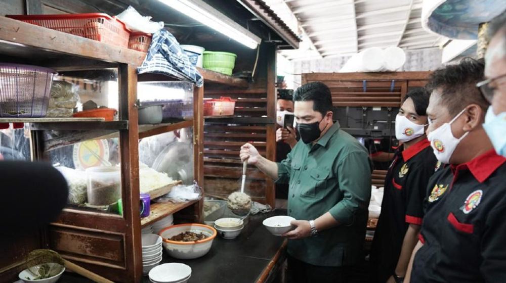 Omicron Melonjak, Erick Ajak Pedagang Tetap Optimis dan Disiplin Prokes.jpg