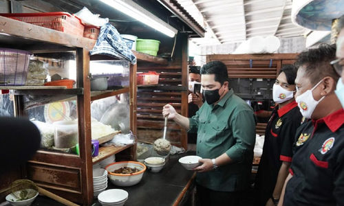 Omicron Melonjak, Erick Ajak Pedagang Tetap Optimis dan Disiplin Prokes.jpg