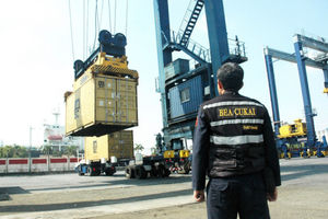 Berlaku Mulai 4 Februari, Bea Masuk Impor Kembali Barang Ekspor Nol Persen.jpg