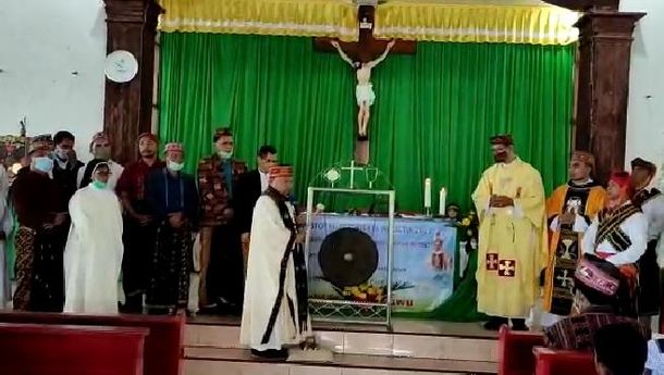 Paroki St Klaus Kuwu, Buka 'Tahun Pariwisata Holistik' dengan Misa Bernuansa Budaya Manggarai