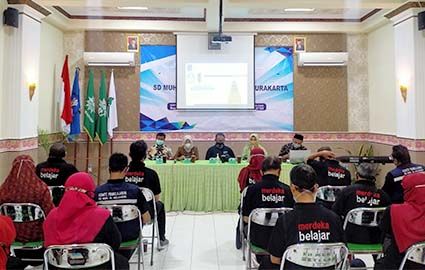 15 Kepala Sekolah Penggerak di Gunung Kidul Studi Tiru ke SD Muh 1 Ketelan Solo