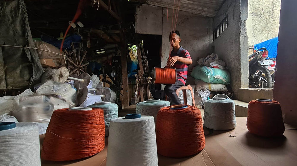 Pabrik Benang Tradisional - Panji 2.jpg