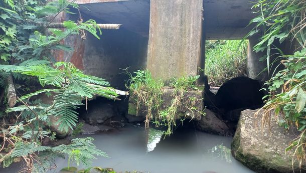 Jembatan Wae Labe di Desa Pong Ruan, Kecamatan Kota Komba, Matim  Terancam Ambruk
