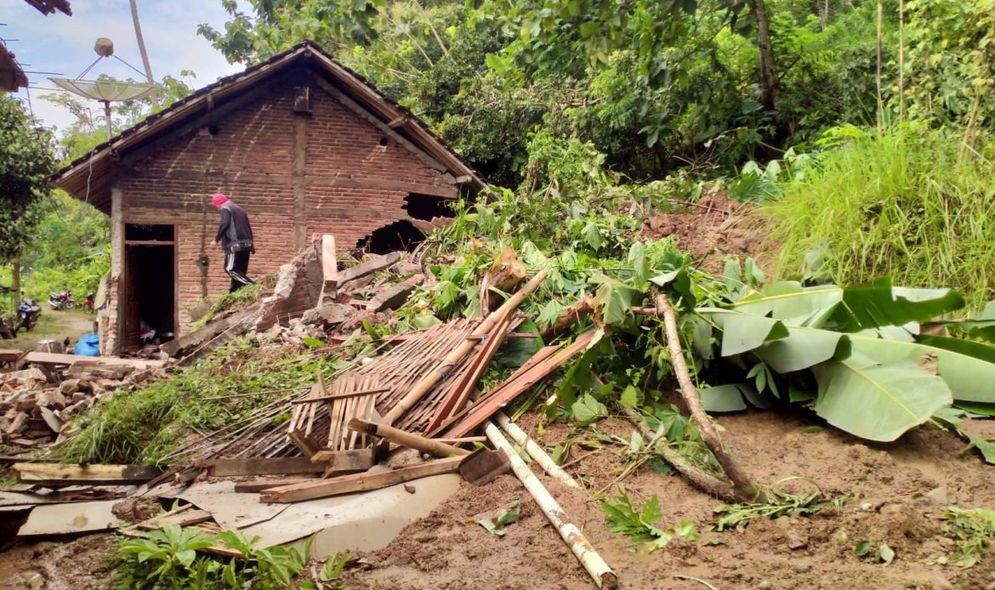 Ada-7-Titik-Longsoran-Di-Kecamatan-Sawoo-BPBD-Lakukan-Kajian-Cepat-2-1170x694.jpeg