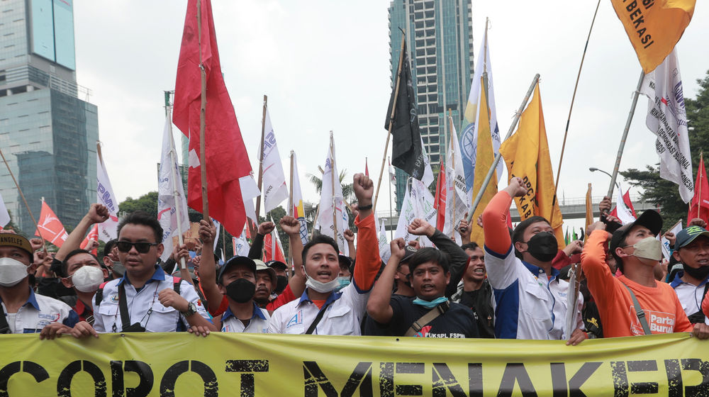Demo Buruh Geruduk Kemenaker .jpg